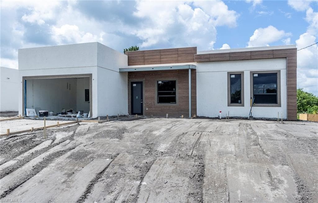 2919 65th ST W LEHIGH ACRES, FL 33971