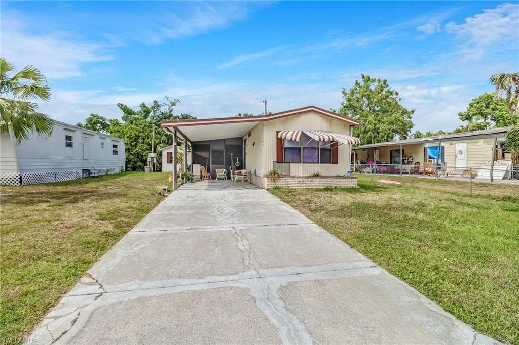 234 Sacramento ST NORTH FORT MYERS, FL 33903