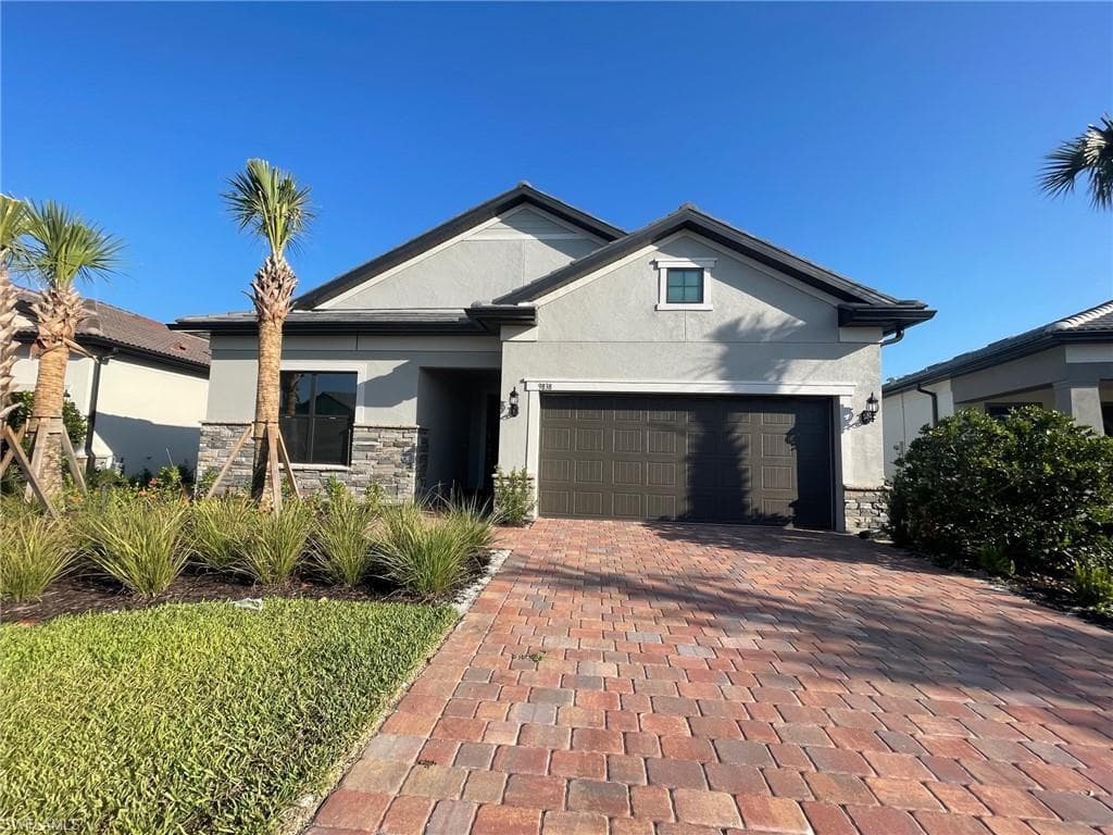 9838 Everglades DR NAPLES, FL 34120