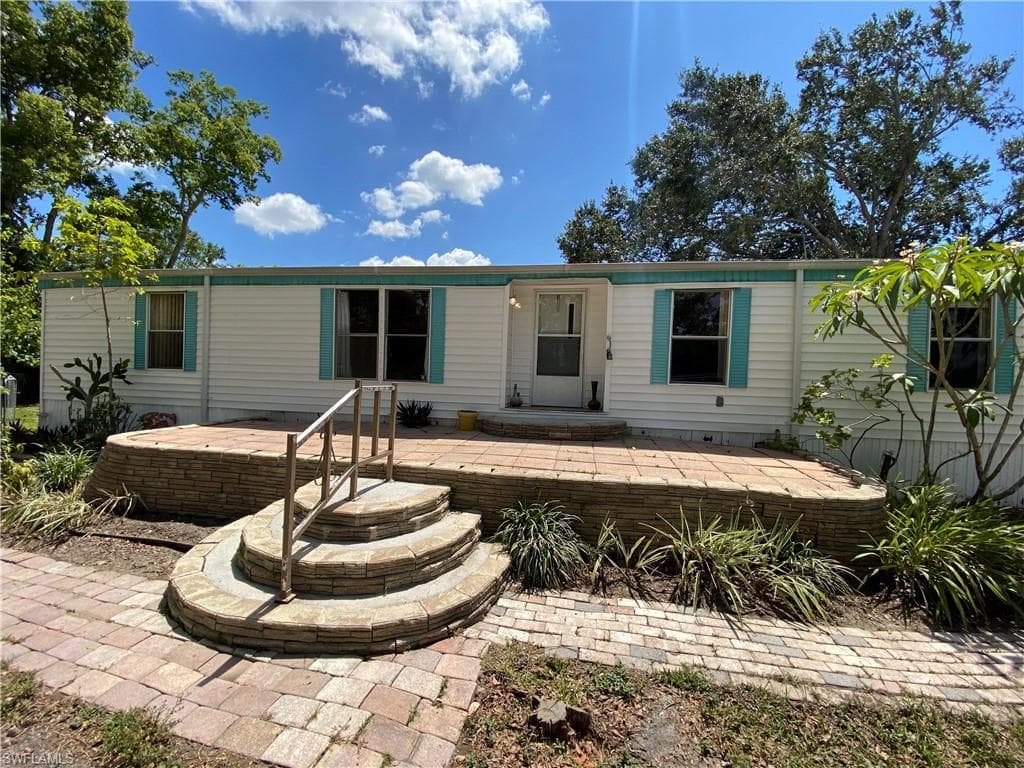 8375 Grady DR NORTH FORT MYERS, FL 33917