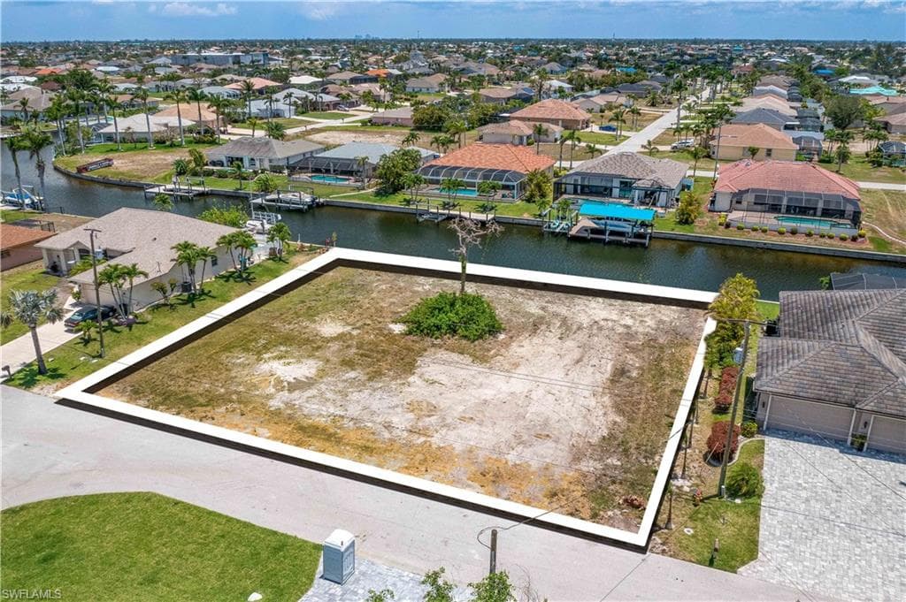 4337 SW 18th PL CAPE CORAL, FL 33914