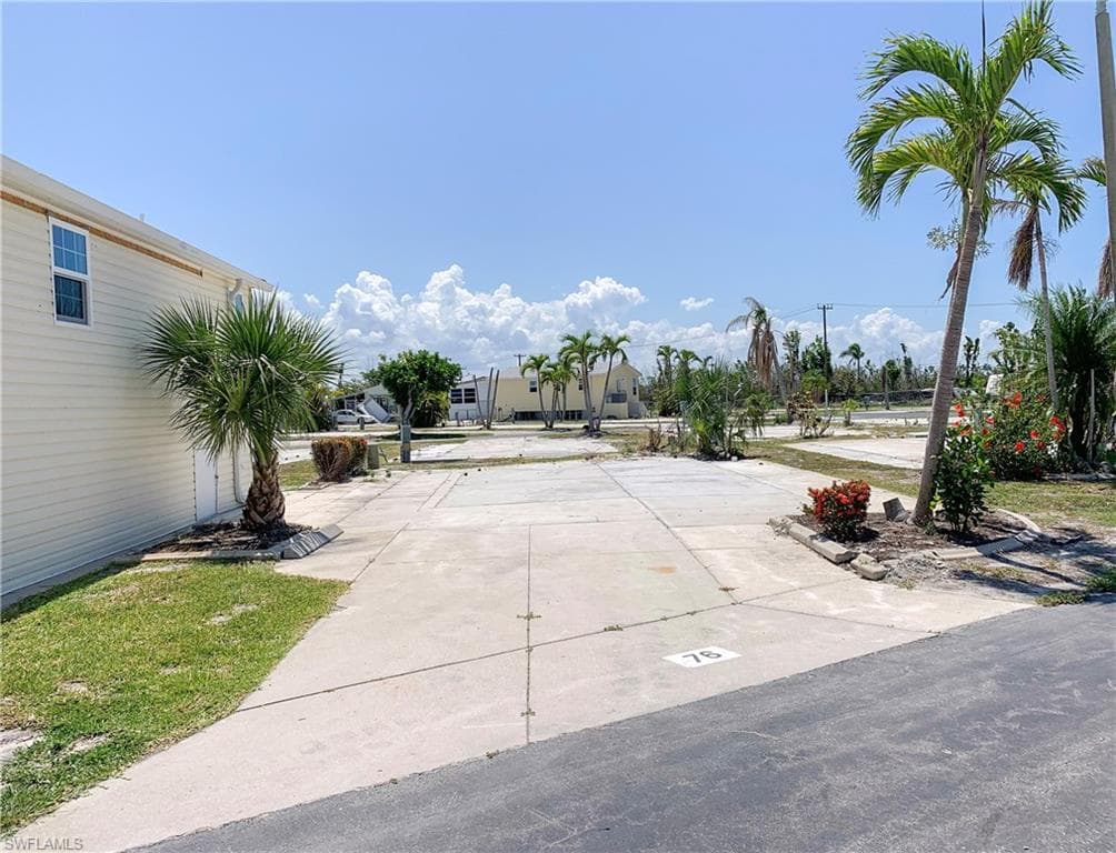 19681 #76 Summerlin RD FORT MYERS, FL 33908