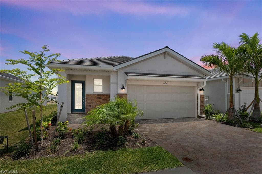 16752 Seasons Coast DR BONITA SPRINGS, FL 34135