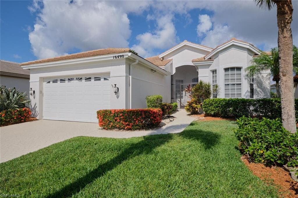 16490 Edgemont DR FORT MYERS, FL 33908