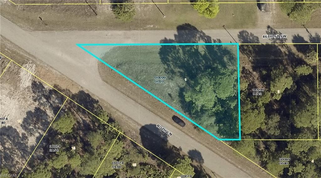 3215 46th ST SW LEHIGH ACRES, FL 33976