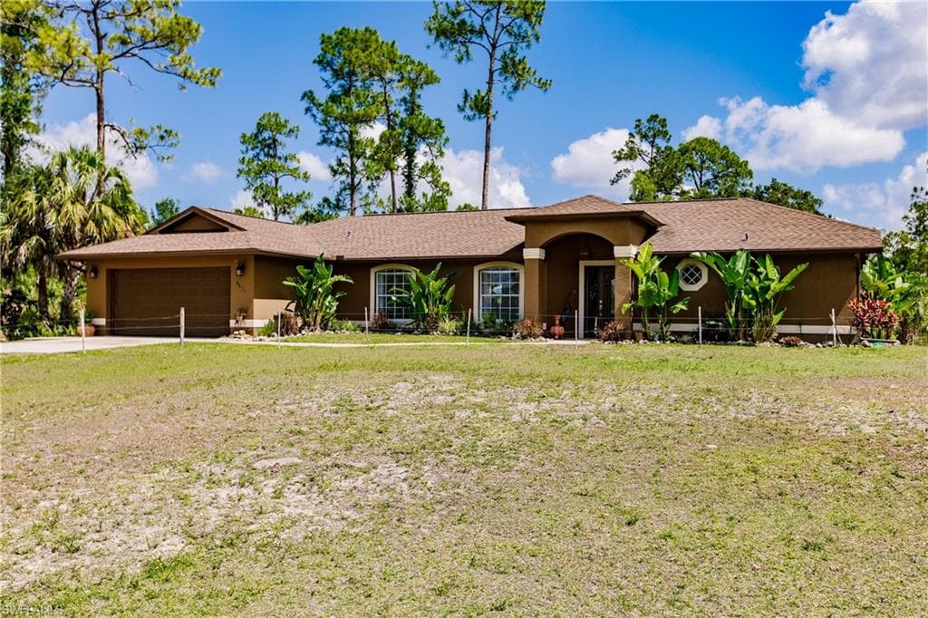 2221 14th AVE NE NAPLES, FL 34120