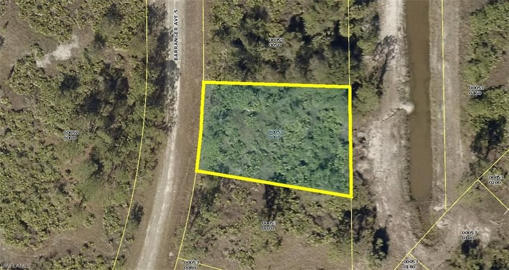 555 Barranger AVE S LEHIGH ACRES, FL 33974