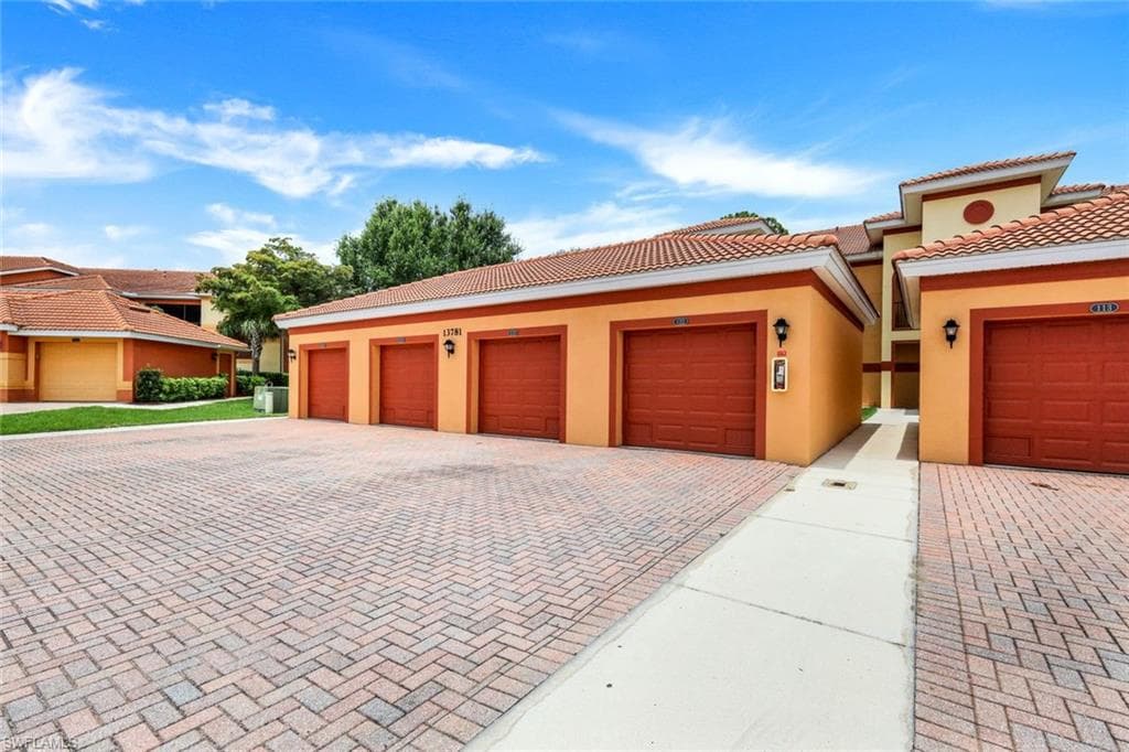 13781 Julias WAY 112 FORT MYERS, FL 33919