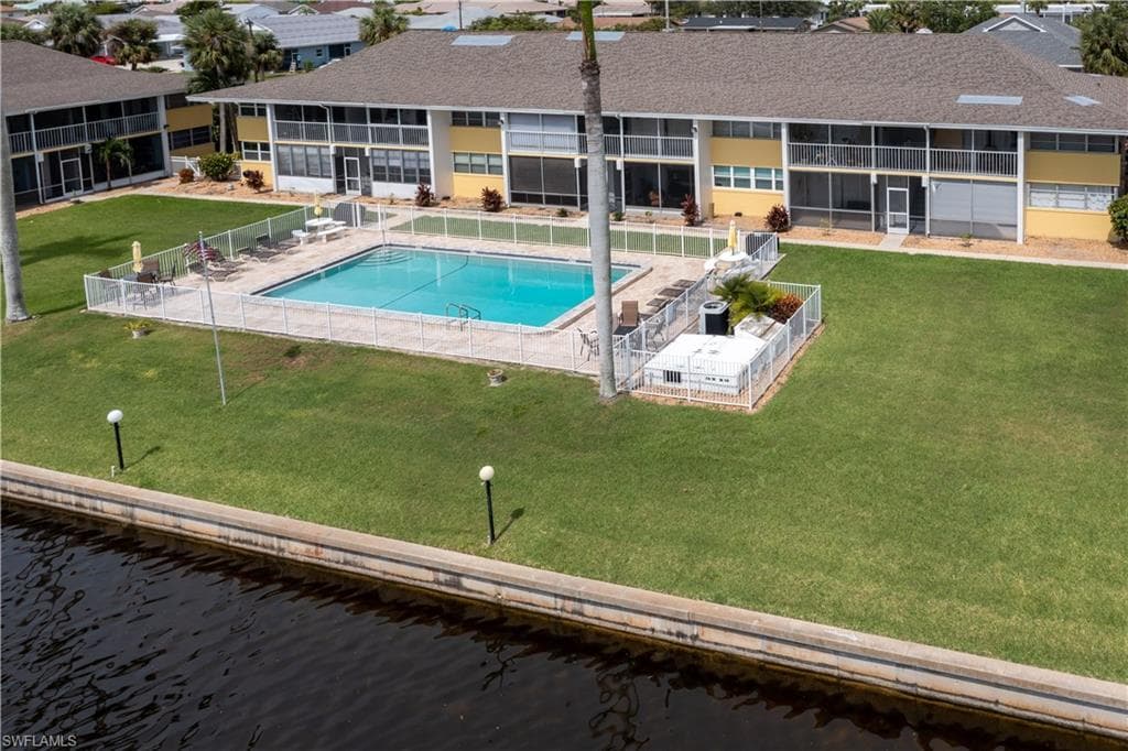 4613 SE 5th AVE 105 CAPE CORAL, FL 33904