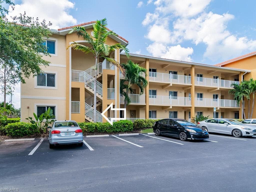 10020 Maddox LN 107 BONITA SPRINGS, FL 34135