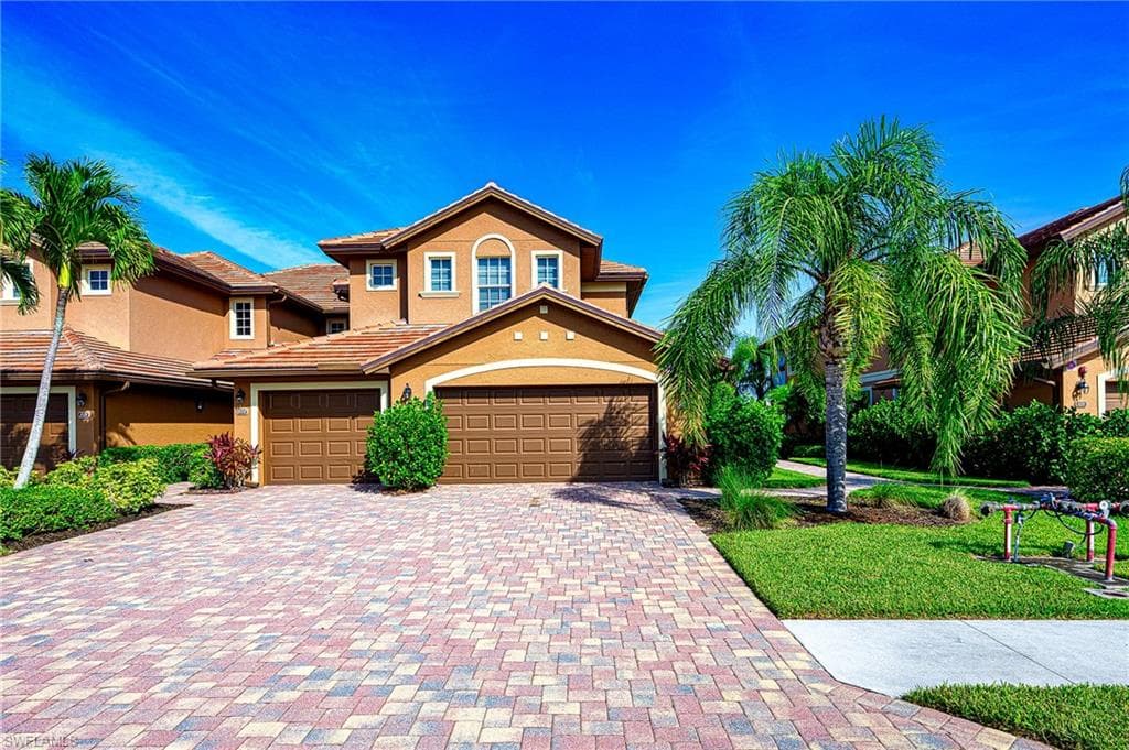6648 Alden Woods CIR 102 NAPLES, FL 34113