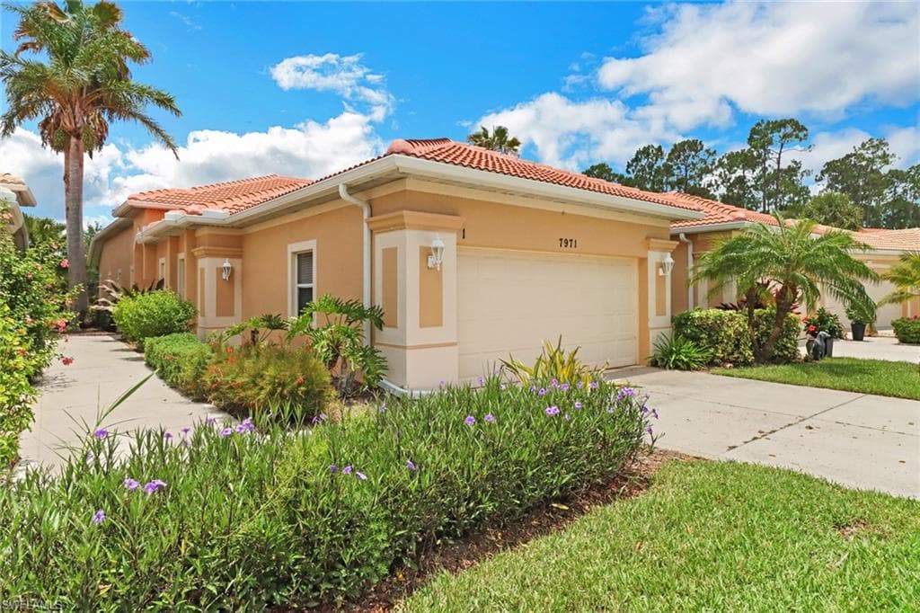 7971 Haven DR 1 NAPLES, FL 34104