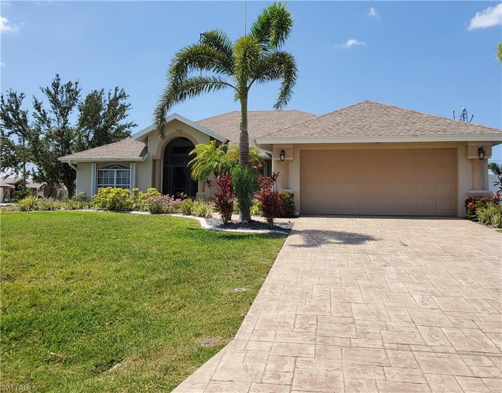 2236 27TH ST CAPE CORAL, FL 33914
