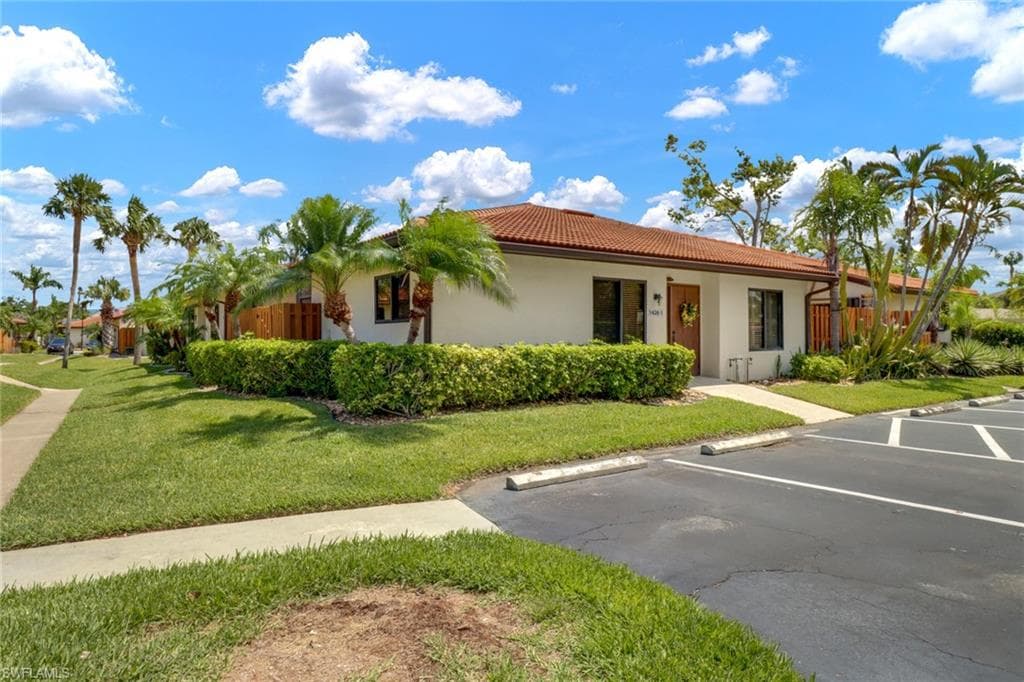 1426 Park Shore CIR 1 FORT MYERS, FL 33901