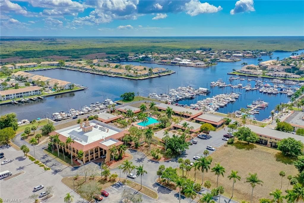 302 Newport DR 1507 NAPLES, FL 34114