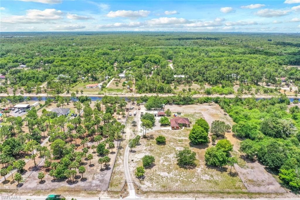 221 10th ST SE NAPLES, FL 34117