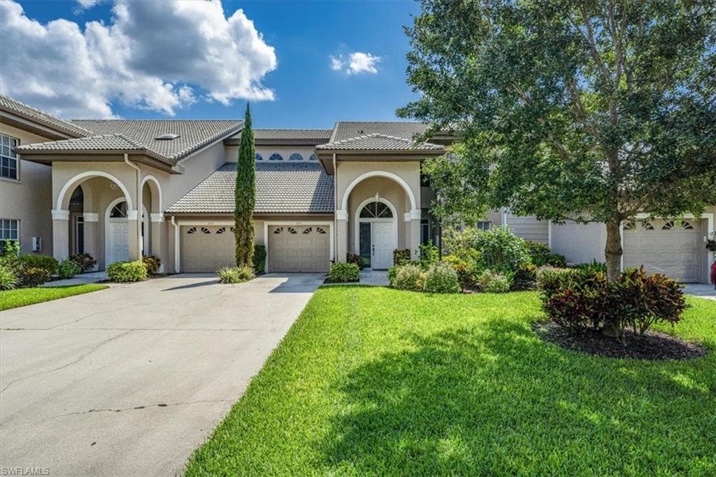 231 Via Perignon 20-4 NAPLES, FL 34119
