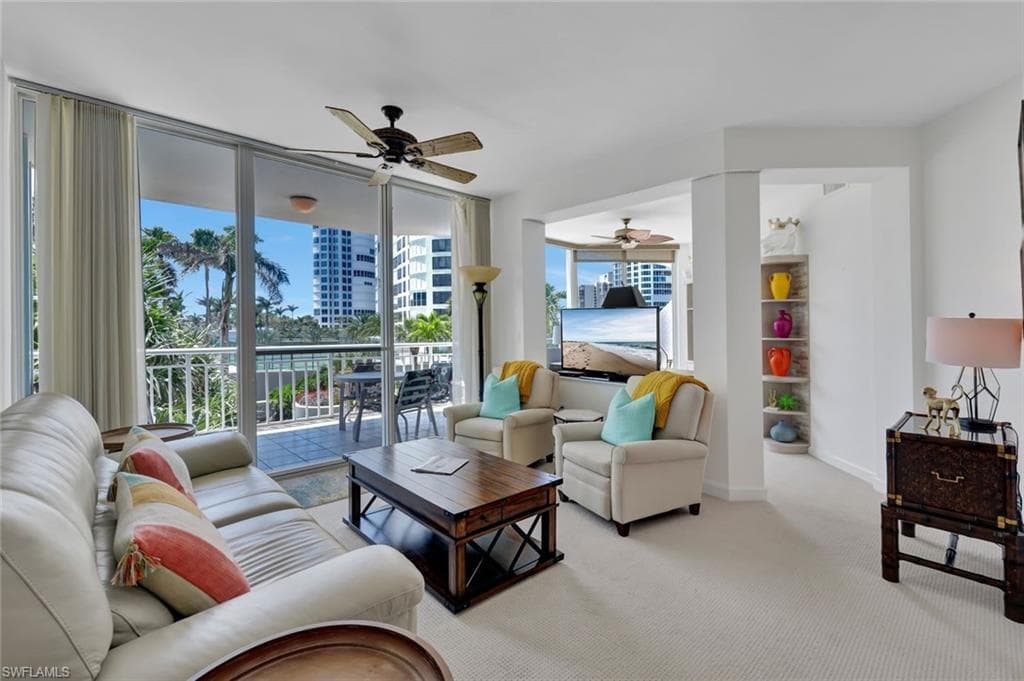 4255 Gulf Shore BLVD N 103 NAPLES, FL 34108
