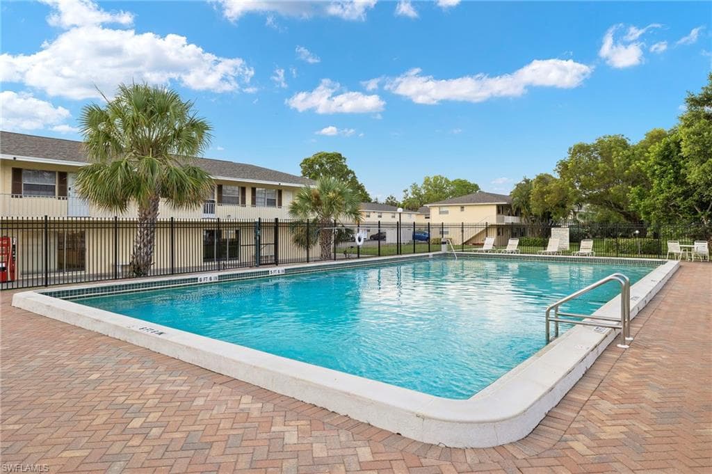 3325 Airport RD N T6 NAPLES, FL 34105