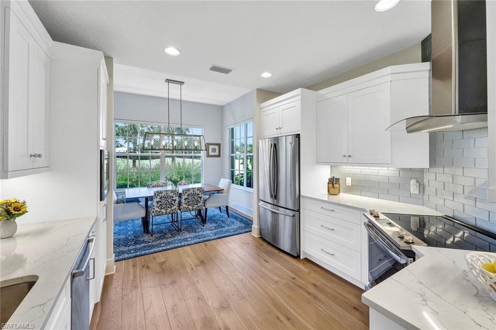 9061 Whimbrel Watch LN 102 NAPLES, FL 34109