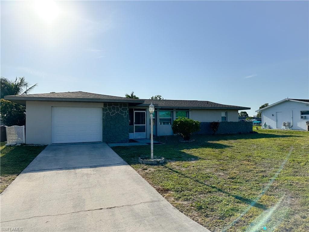 237 S Lake DR LEHIGH ACRES, FL 33936