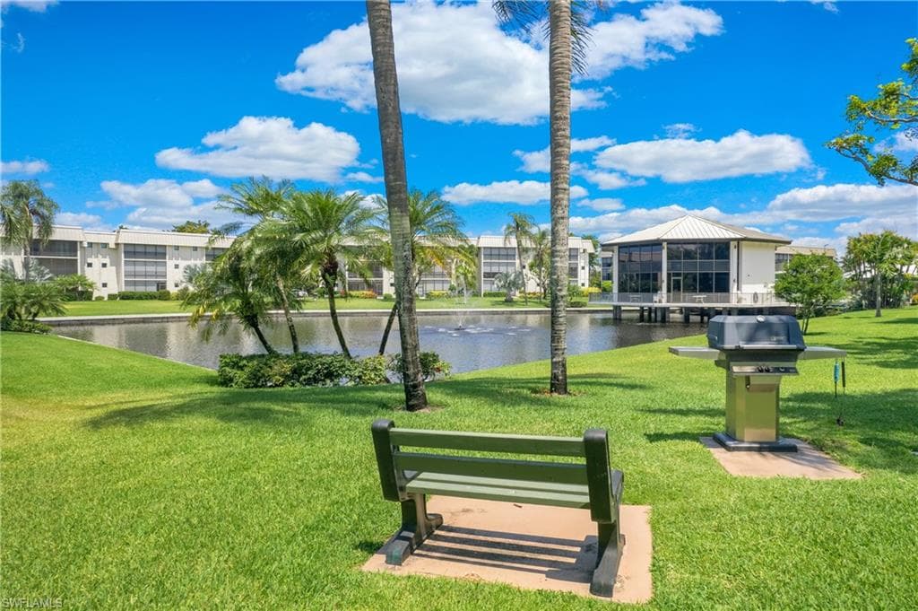 788 Park Shore DR C18 NAPLES, FL 34103