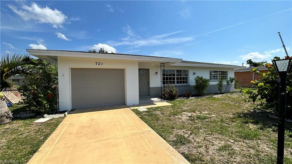 721 Sesame CT CAPE CORAL, FL 33904
