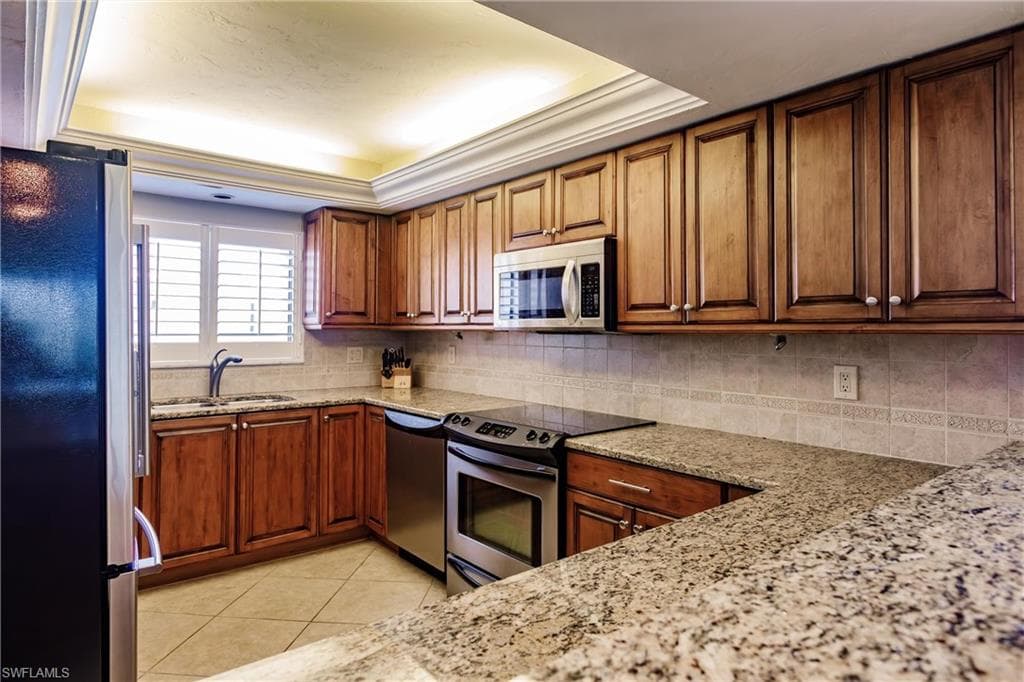 4160 Steamboat BEND E 401 FORT MYERS, FL 33919