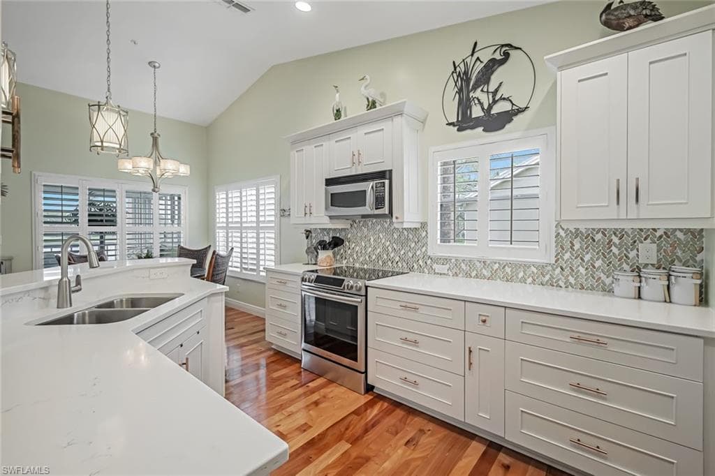 24706 Lakemont Cove LN 202 BONITA SPRINGS, FL 34134