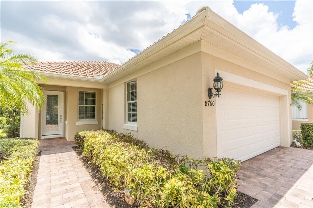8760 Querce CT NAPLES, FL 34114