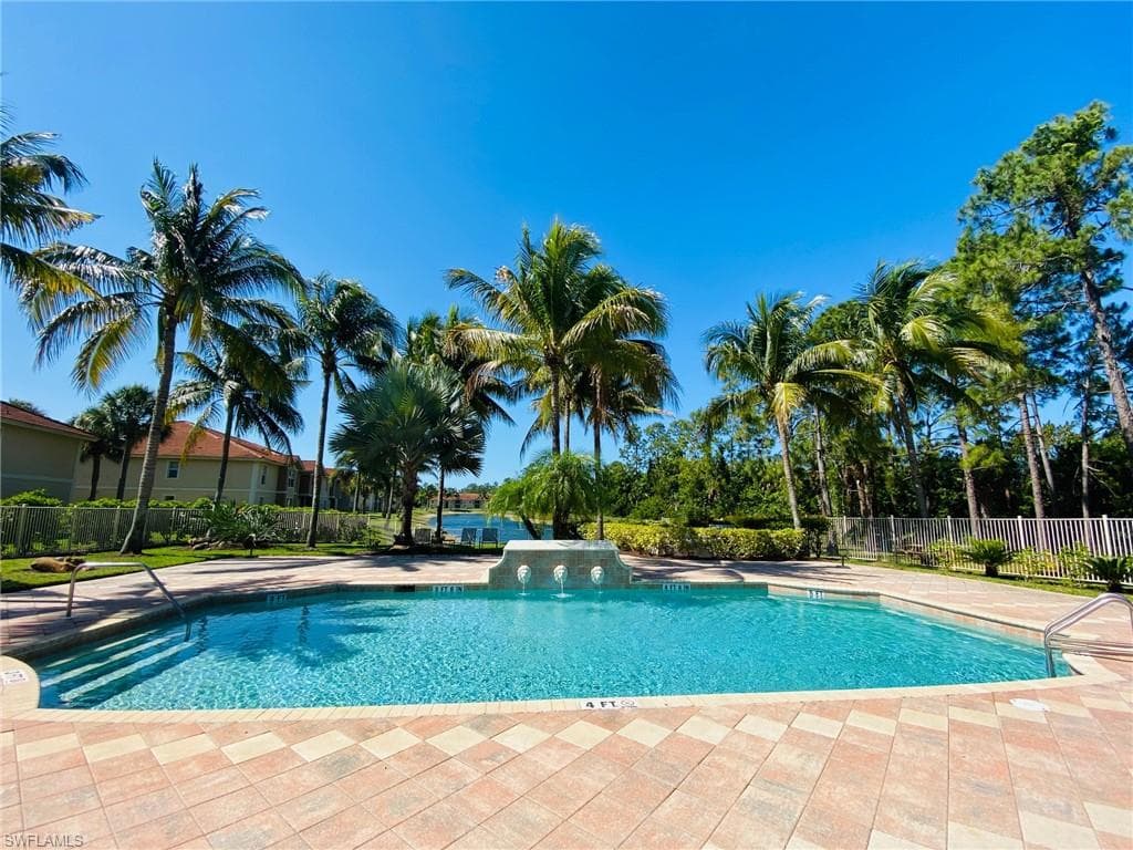 8225 Ibis Club DR 213 NAPLES, FL 34104