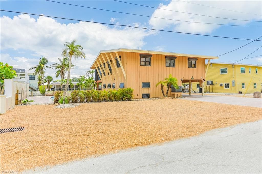 370 Bayland RD FORT MYERS BEACH, FL 33931