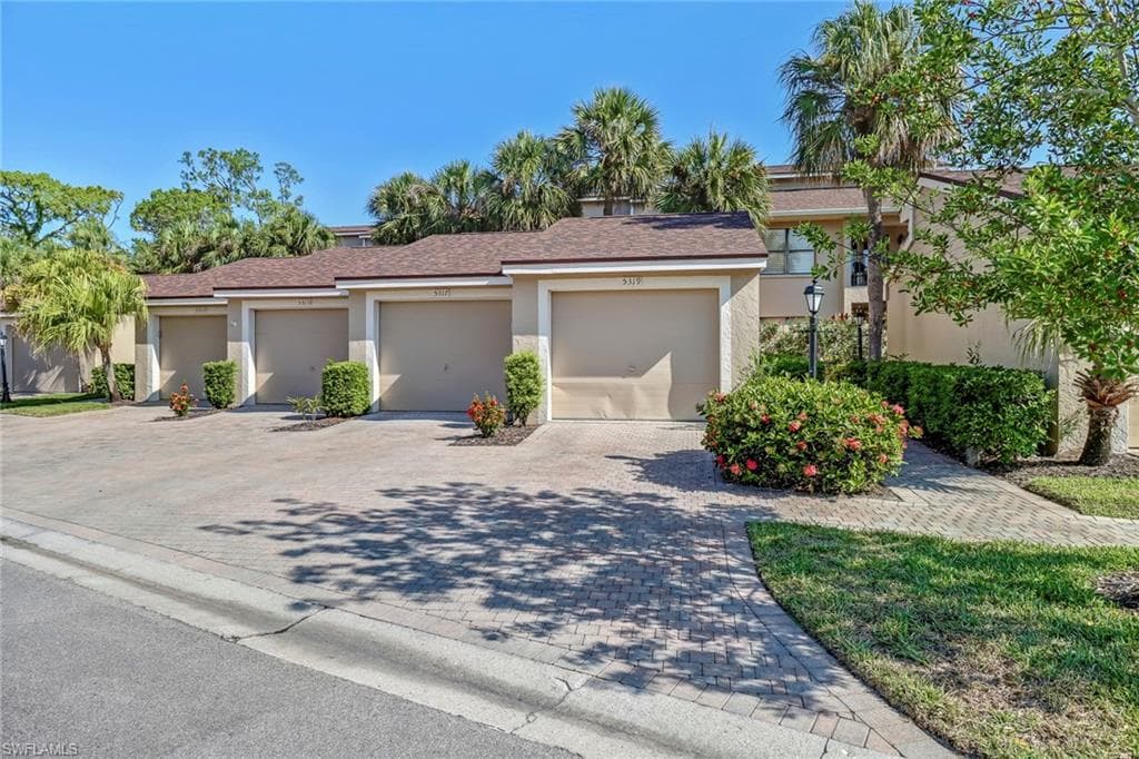 5319 Fox Hollow DR 408 NAPLES, FL 34104