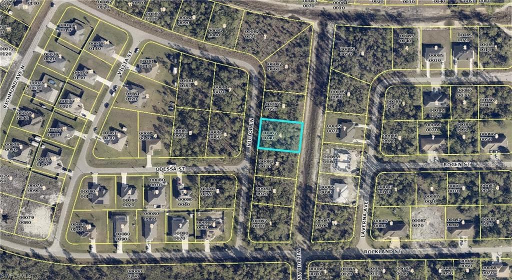 1922 Victor LN LEHIGH ACRES, FL 33972