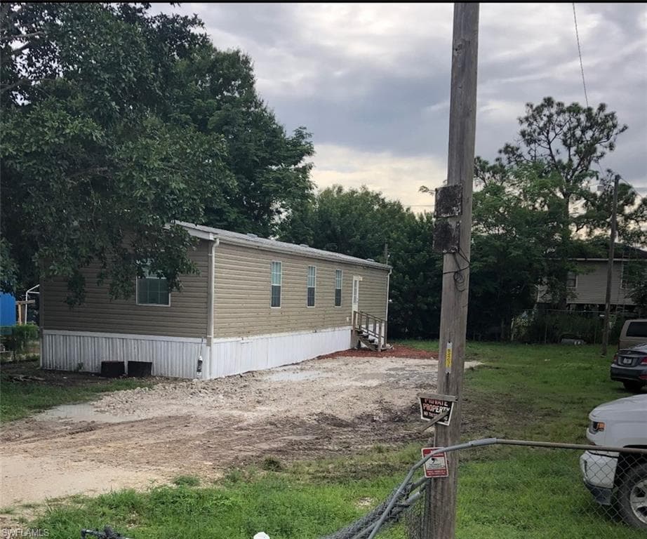 1423 Orange ST IMMOKALEE, FL 34142