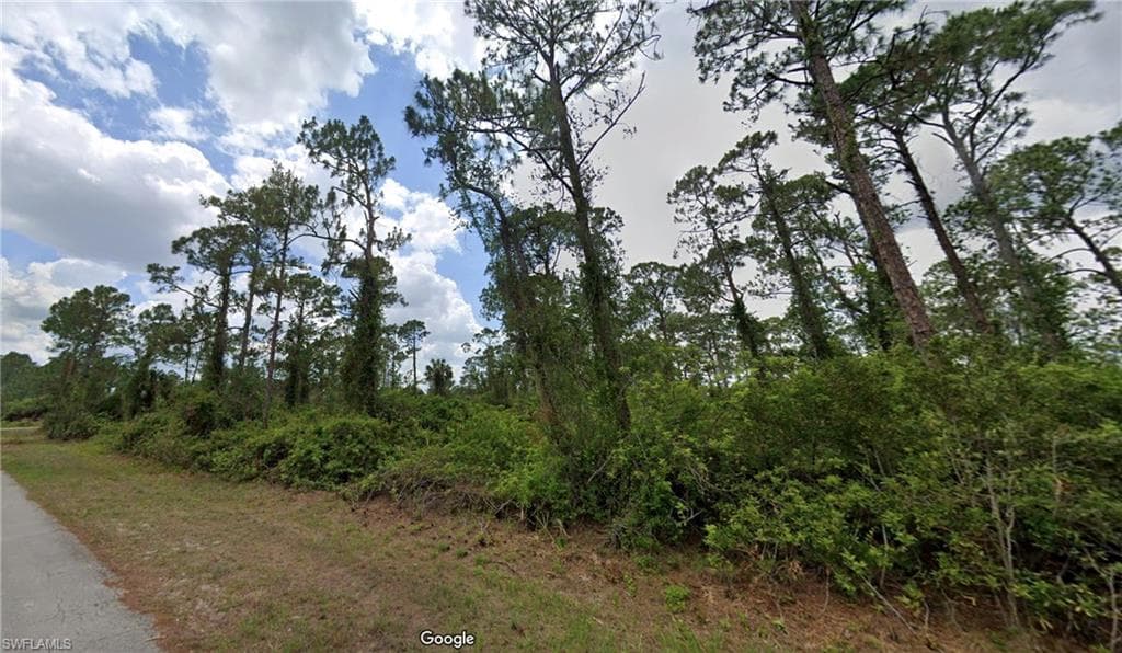 2005 Columbus AVE ALVA, FL 33920