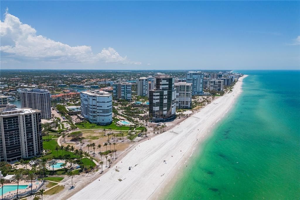4451 Gulf Shore BLVD N 402 NAPLES, FL 34103