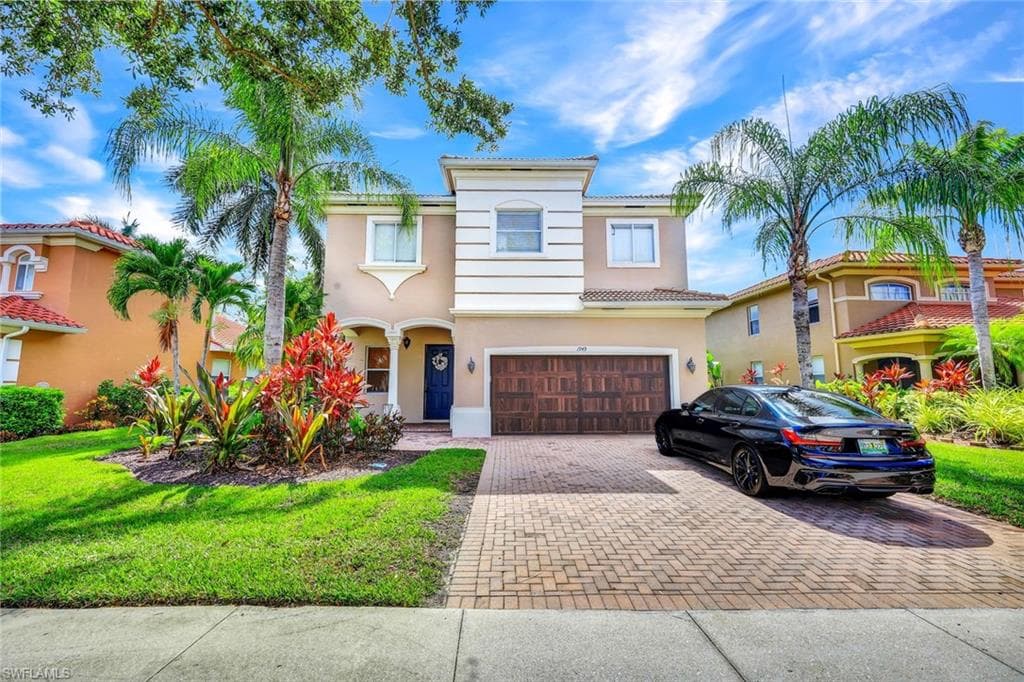 1949 Par DR NAPLES, FL 34120