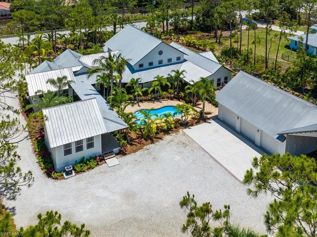 25168 Stillwell PKWY BONITA SPRINGS, FL 34135