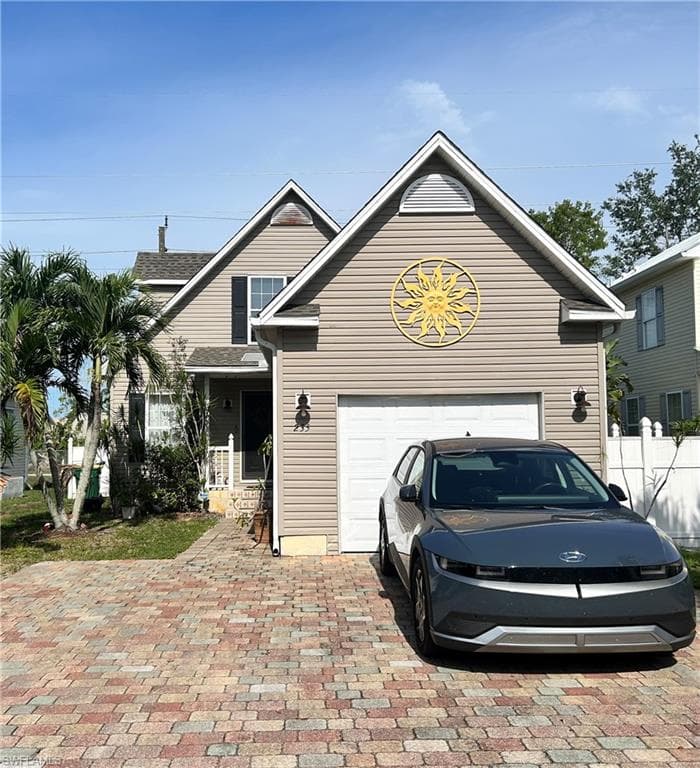 235 Leawood CIR NAPLES, FL 34104