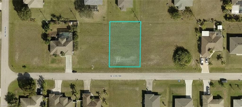 313 NE 13th TER CAPE CORAL, FL 33909