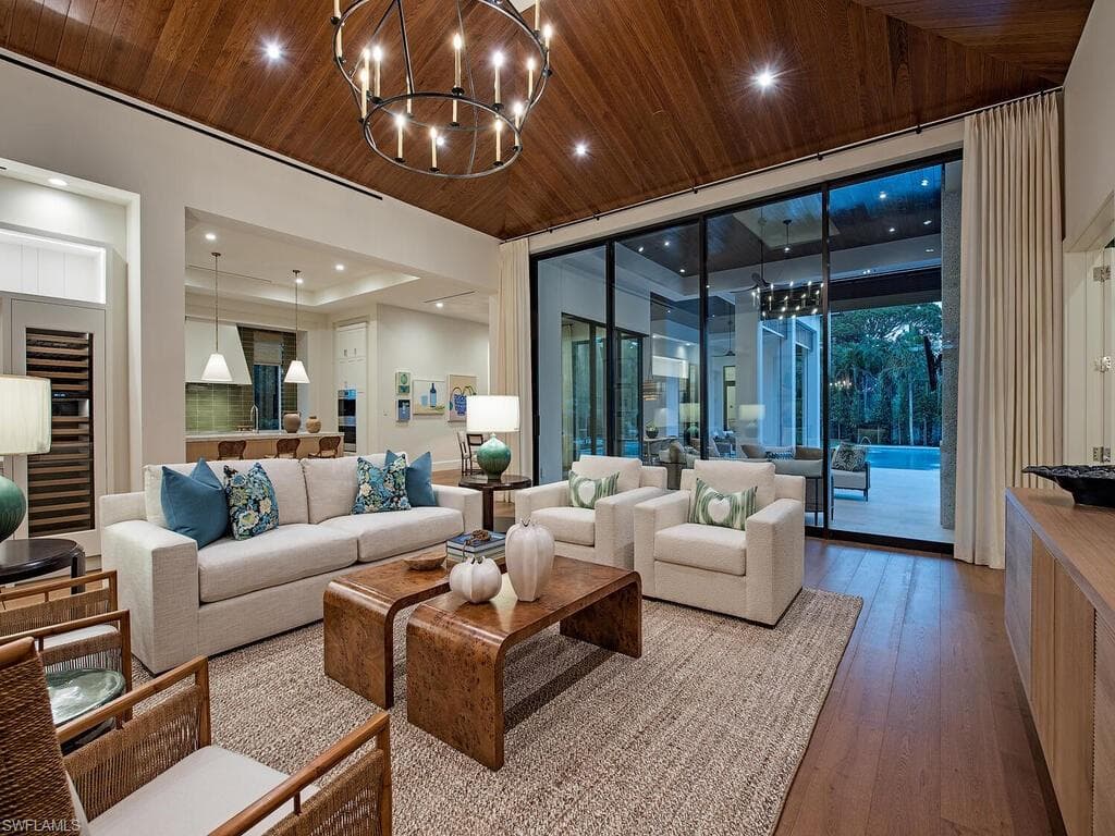 473 Banyan BLVD NAPLES, FL 34102