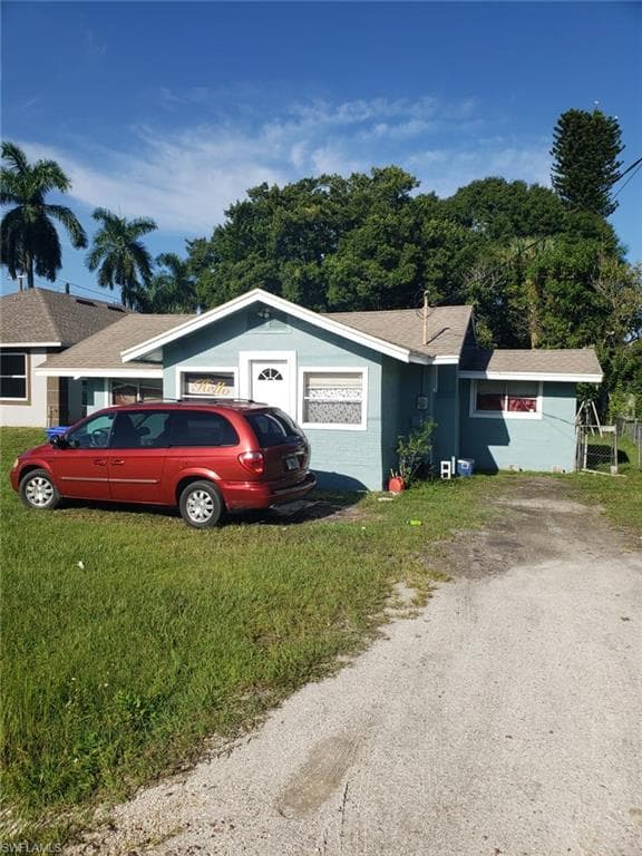 752 Oleander AVE FORT MYERS, FL 33916