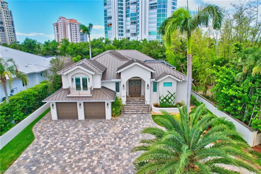5141 Seahorse AVE NAPLES, FL 34103