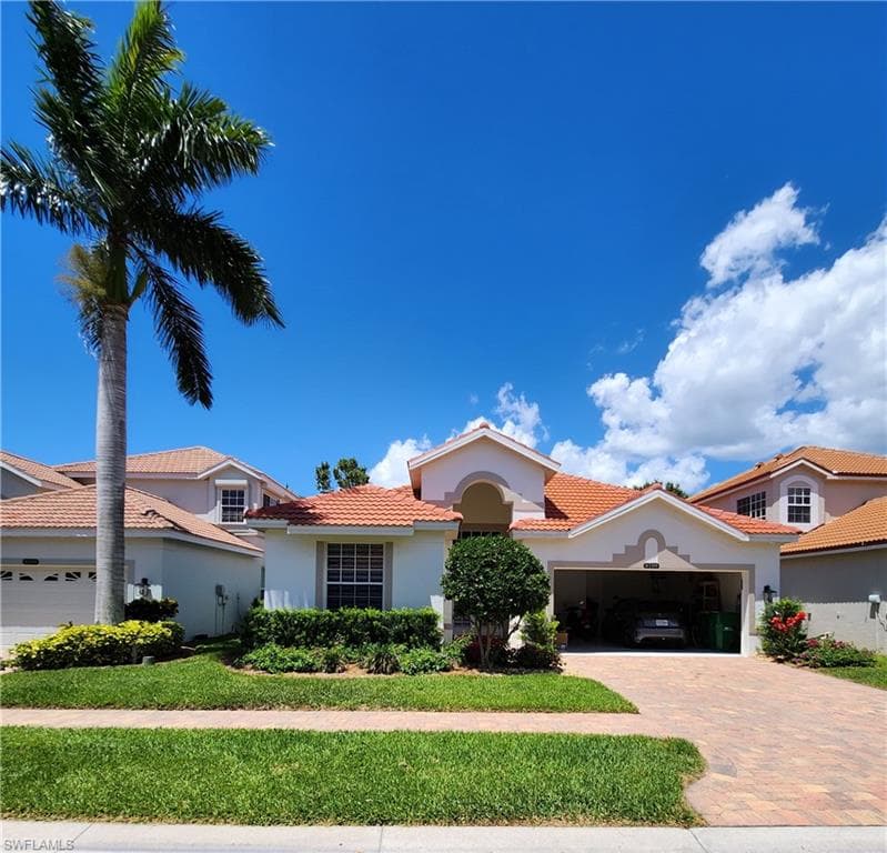 8789 Ventura WAY NAPLES, FL 34109