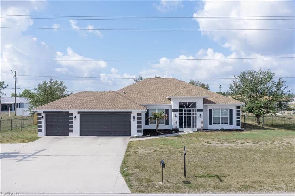 206 Kismet PKWY E CAPE CORAL, FL 33909