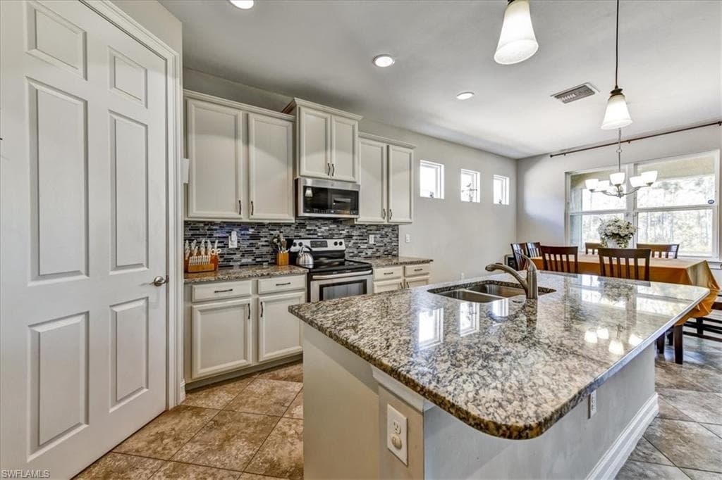 4211 Dutchess Park RD FORT MYERS, FL 33916