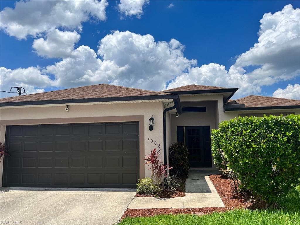 3008 10th ST W LEHIGH ACRES, FL 33971
