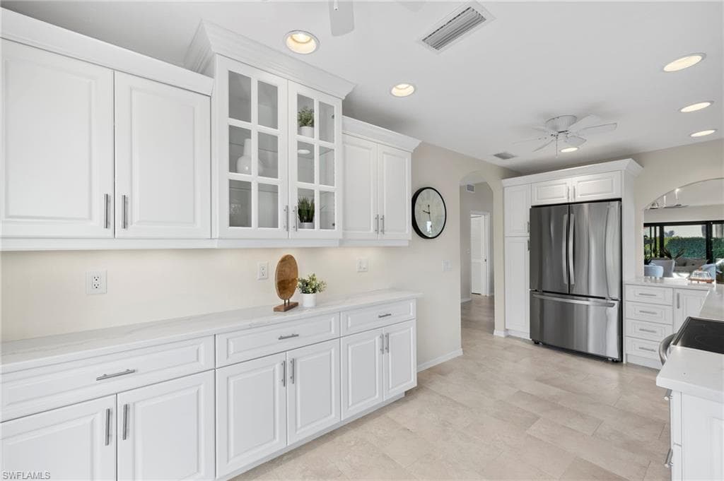 909 Reef Point CIR 7 NAPLES, FL 34108