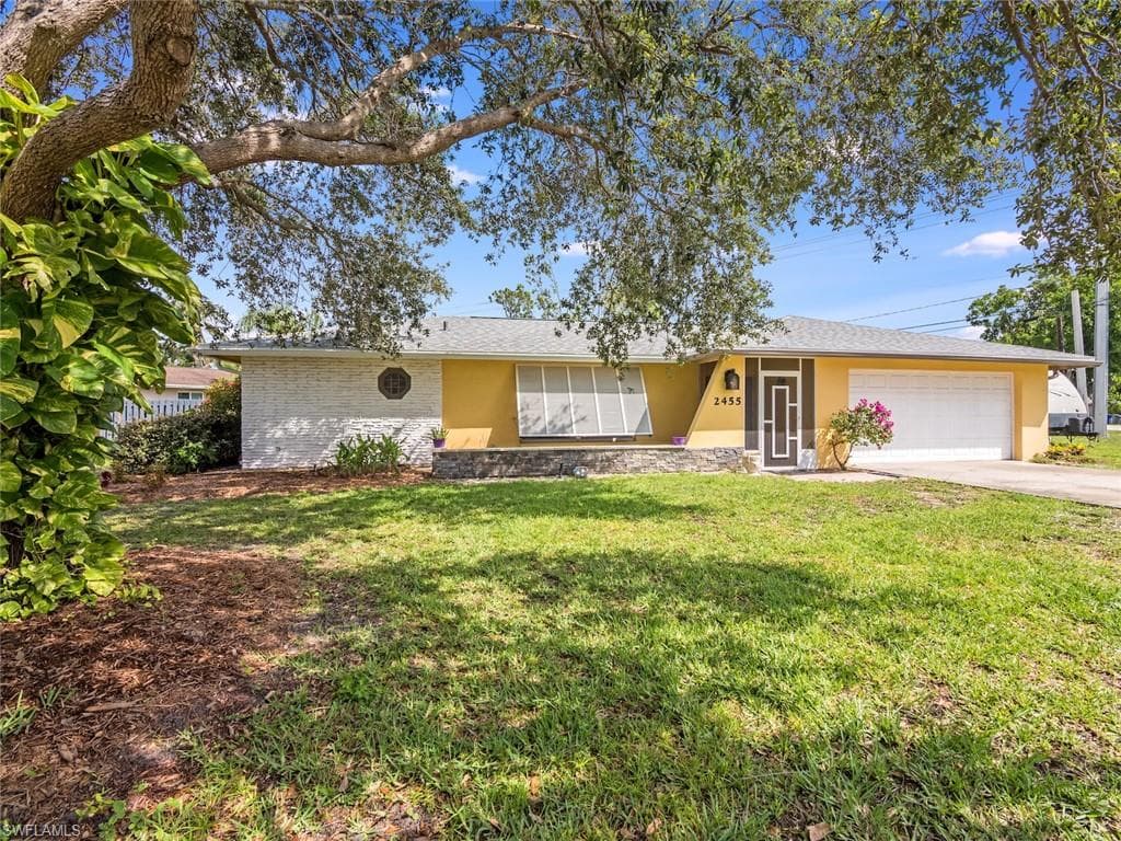 2455 Kent AVE FORT MYERS, FL 33907